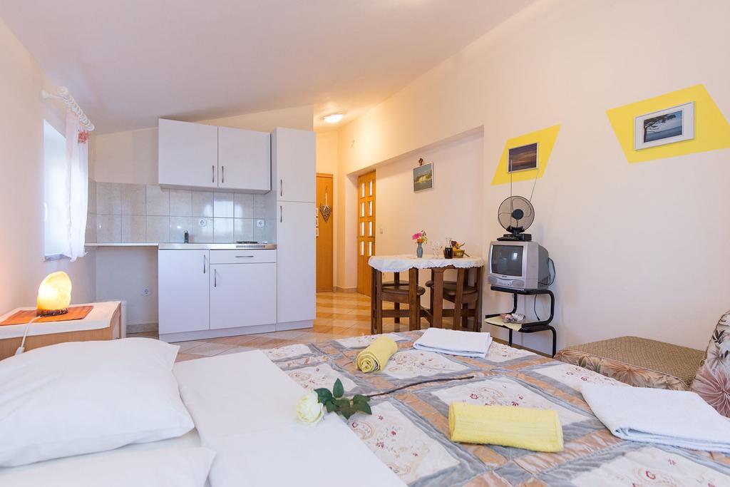 Apartments Juras Brzac Ngoại thất bức ảnh