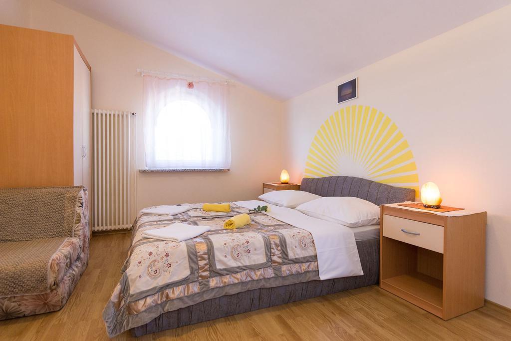 Apartments Juras Brzac Ngoại thất bức ảnh