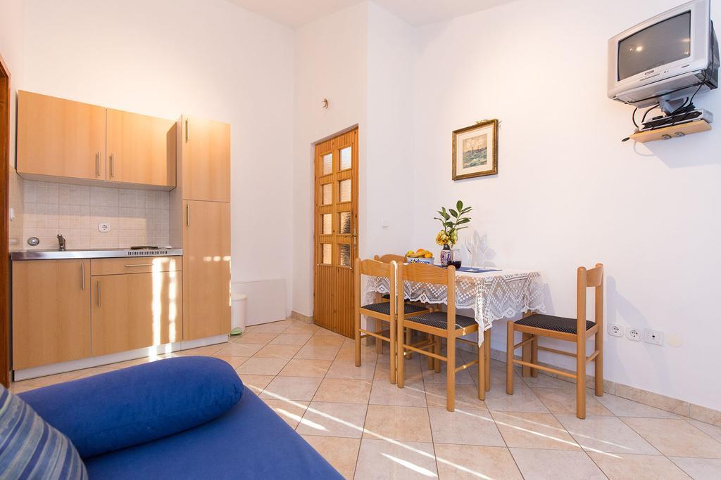 Apartments Juras Brzac Ngoại thất bức ảnh