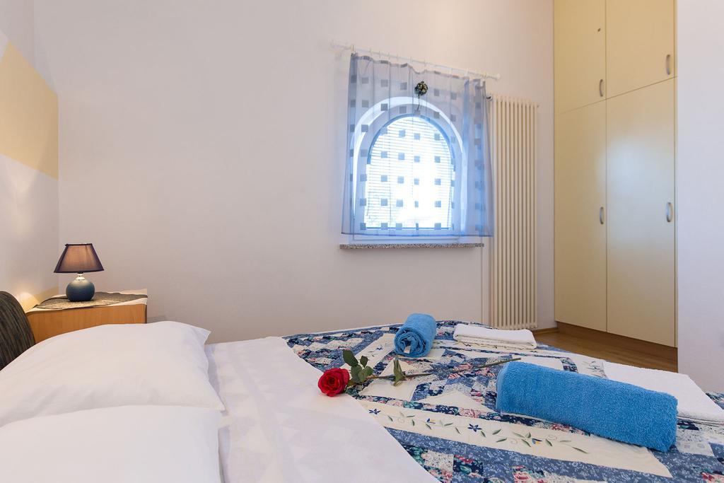 Apartments Juras Brzac Ngoại thất bức ảnh